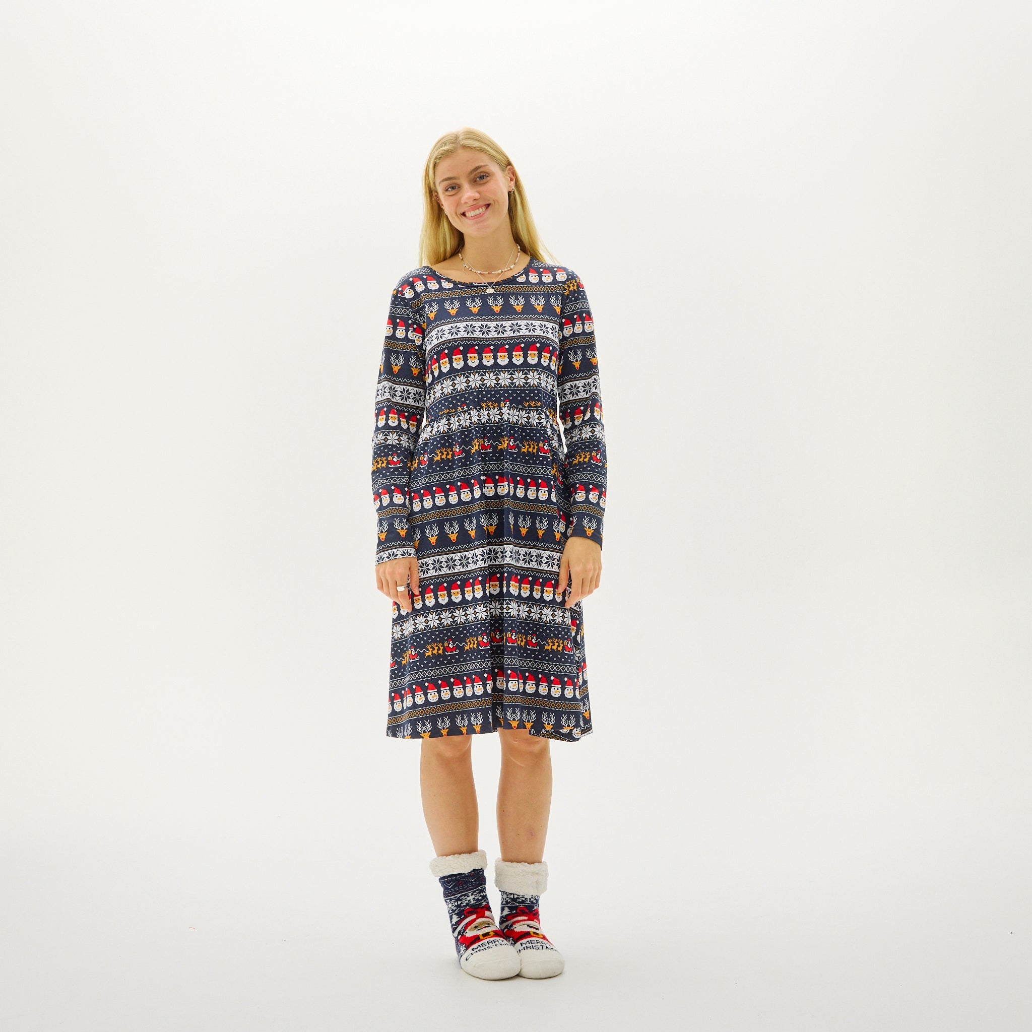 The Lovely Christmas Dress - Dame.