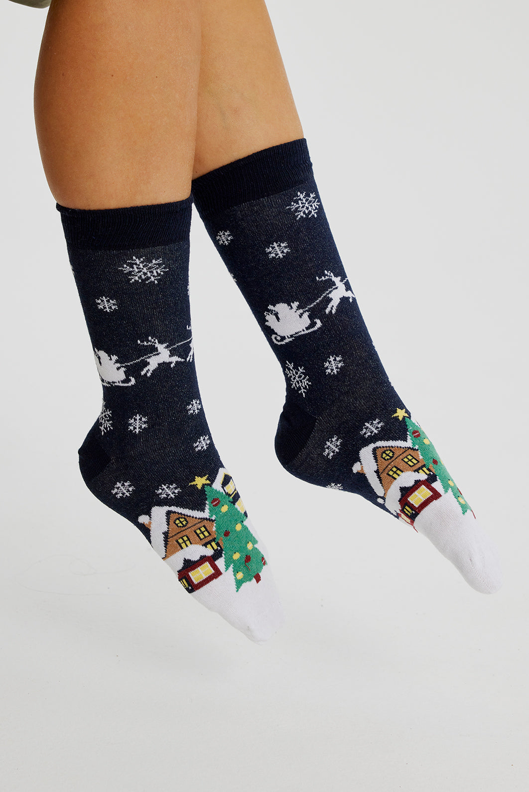 Santa Claus Is Coming To Town Socks Navy